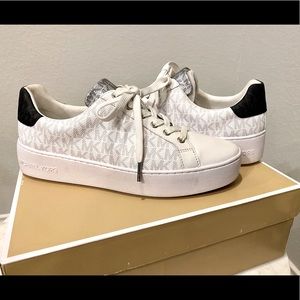 Michael Kors Poppy Lace Up